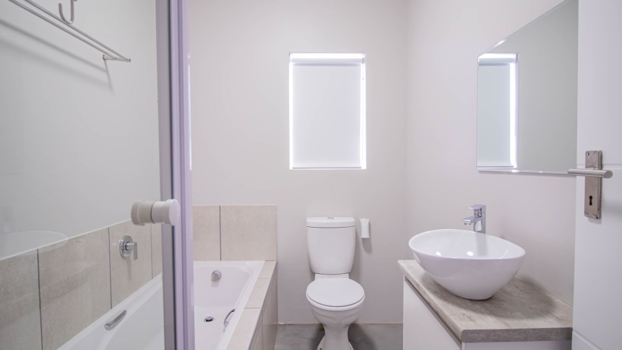 2 Bedroom Property for Sale in Britannia Reef Estate Western Cape